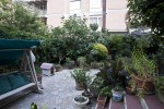 Apartment with garden